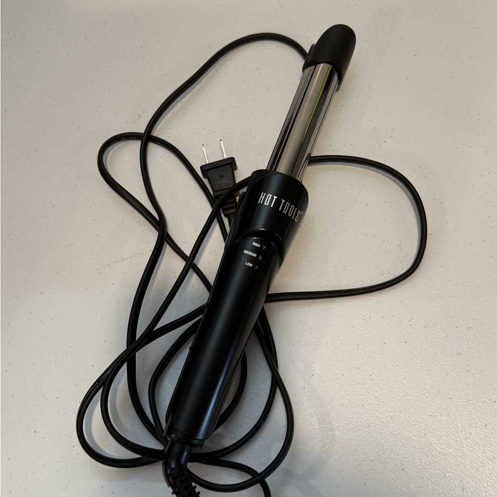 NWOT Hot Tools Curling wand